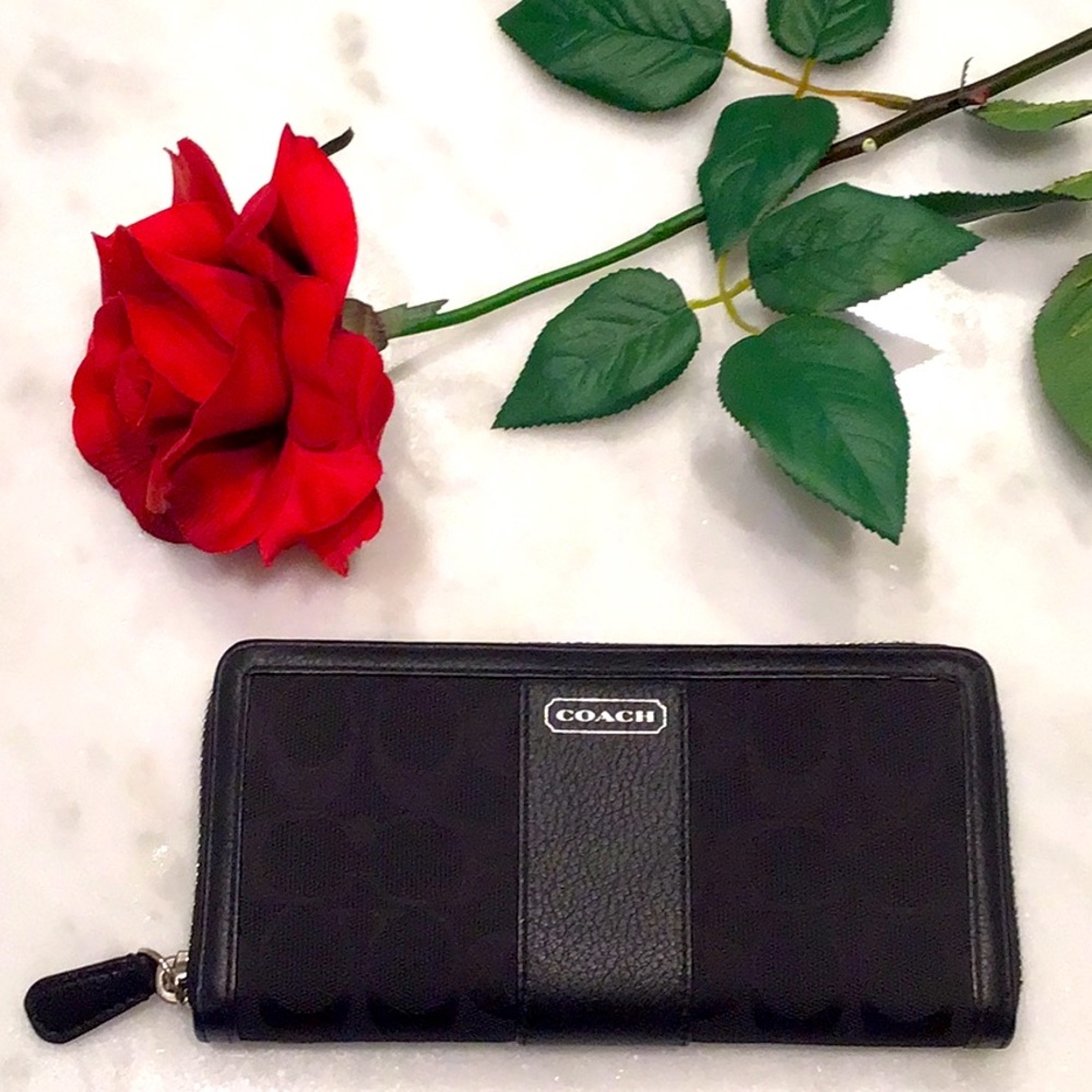 NEW🌹Coach jacquard zipper closure wallet